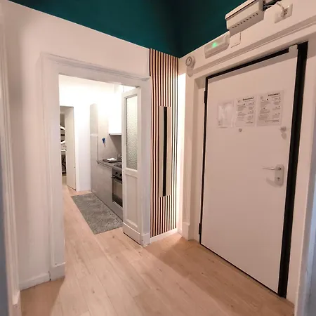 Bibihome In Centro Storico Apartament *
